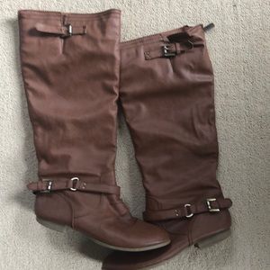 Brown boots